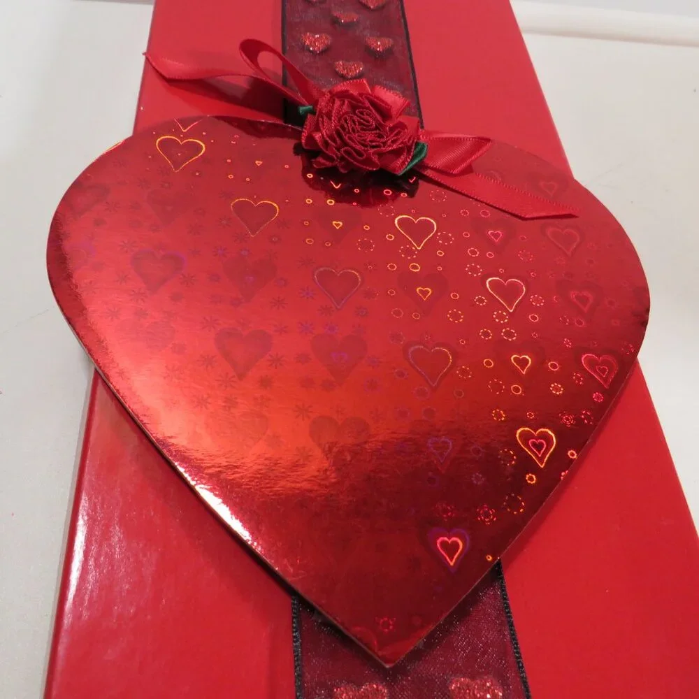 Collection of (8) valentine’s gift boxes (NEW)